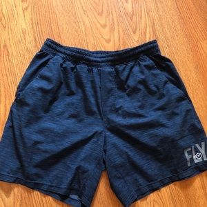Men’s Lululemon pacebreaker 7’